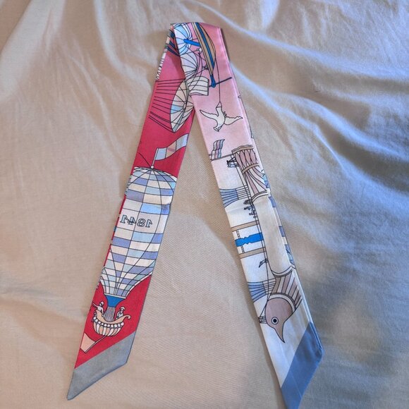 silk twilly - Picture 2 of 2